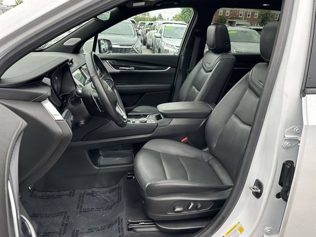 Used 2024 Cadillac XT6 Sport w/ Technology Package AWD/4WD image 16