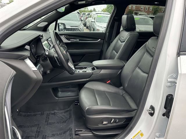 Used 2024 Cadillac XT6 Sport w/ Technology Package AWD/4WD image 16