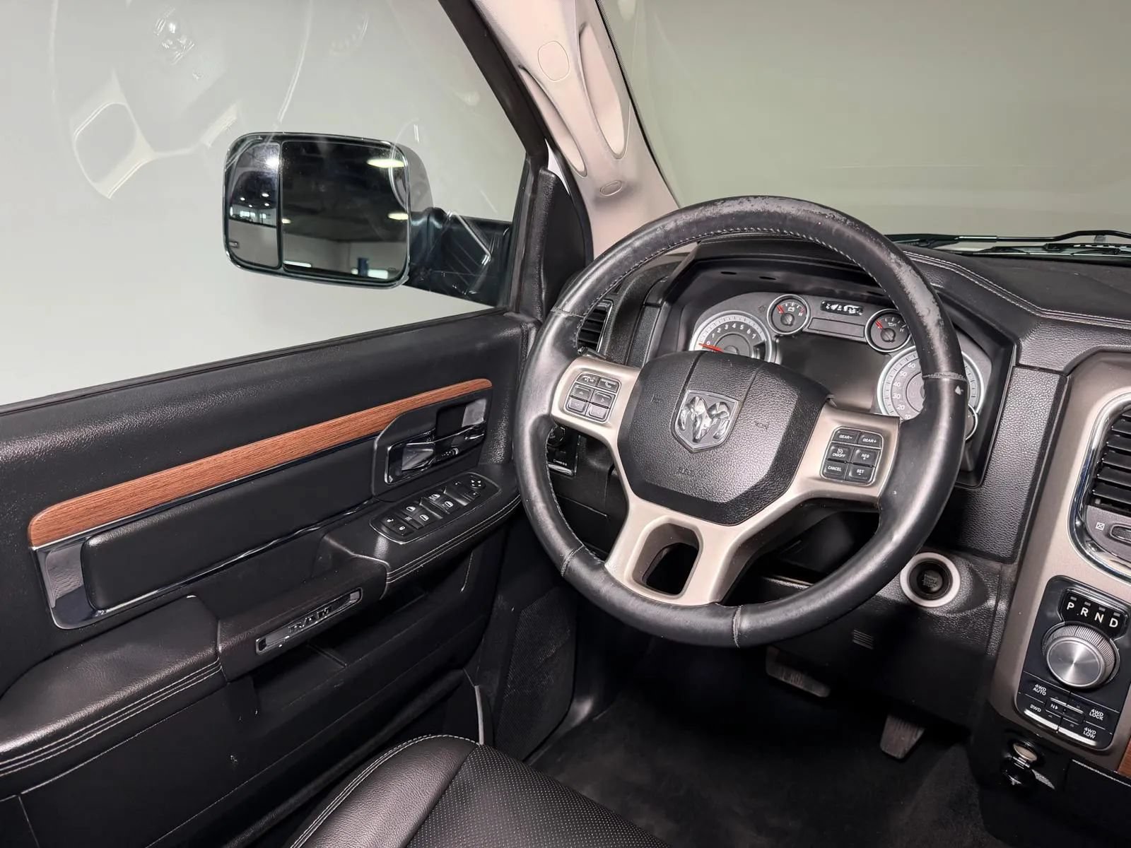 Used 2014 RAM 1500 Laramie w/ Convenience Group AWD/4WD image 22