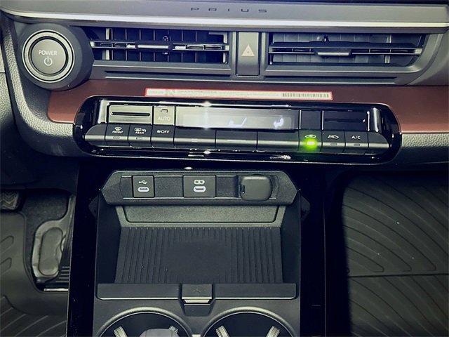 New 2026 Toyota Prius Plug-In Hybrid image 10