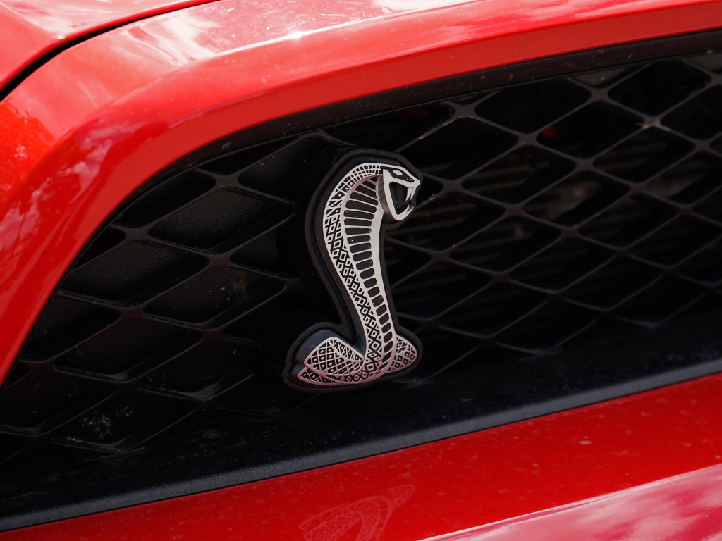 Used 2012 Ford Mustang Shelby GT500 w/ SVT Performance Pkg RWD image 6