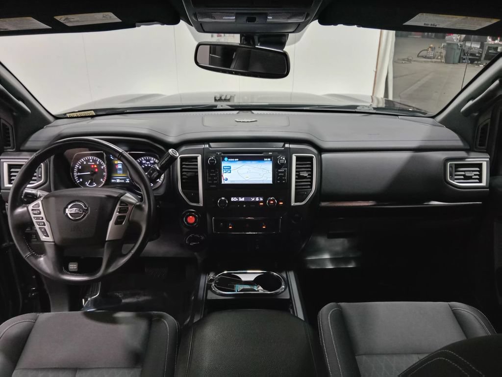 Used 2018 Nissan Titan SV w/ SV Convenience Package AWD/4WD image 13