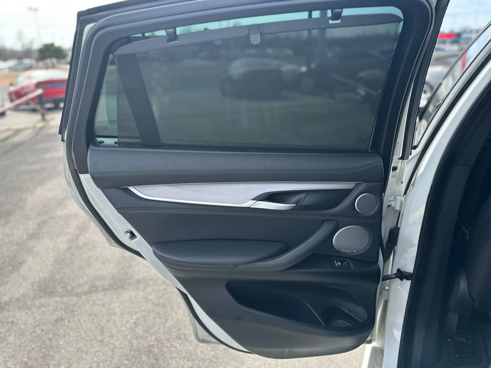 Used 2015 BMW X6 xDrive50i image 23