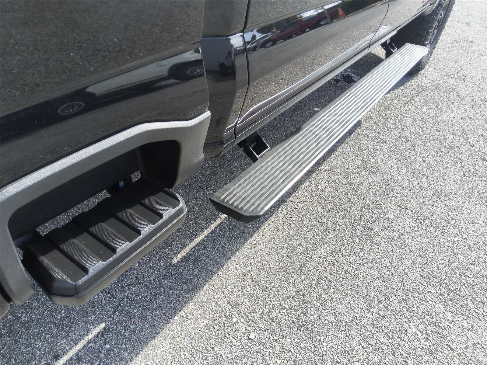 Used 2024 Ford F350 Platinum w/ Tremor Off-Road Package image 23