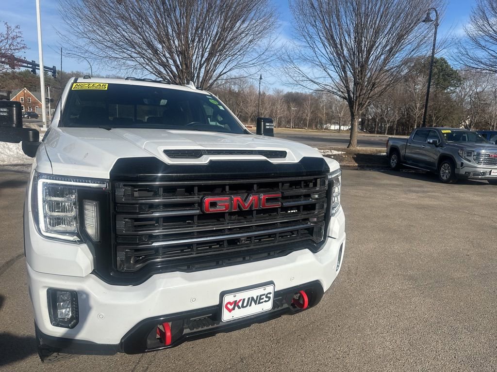 Used 2023 GMC Sierra 2500 AT4 w/ AT4 Premium Plus Package image 3