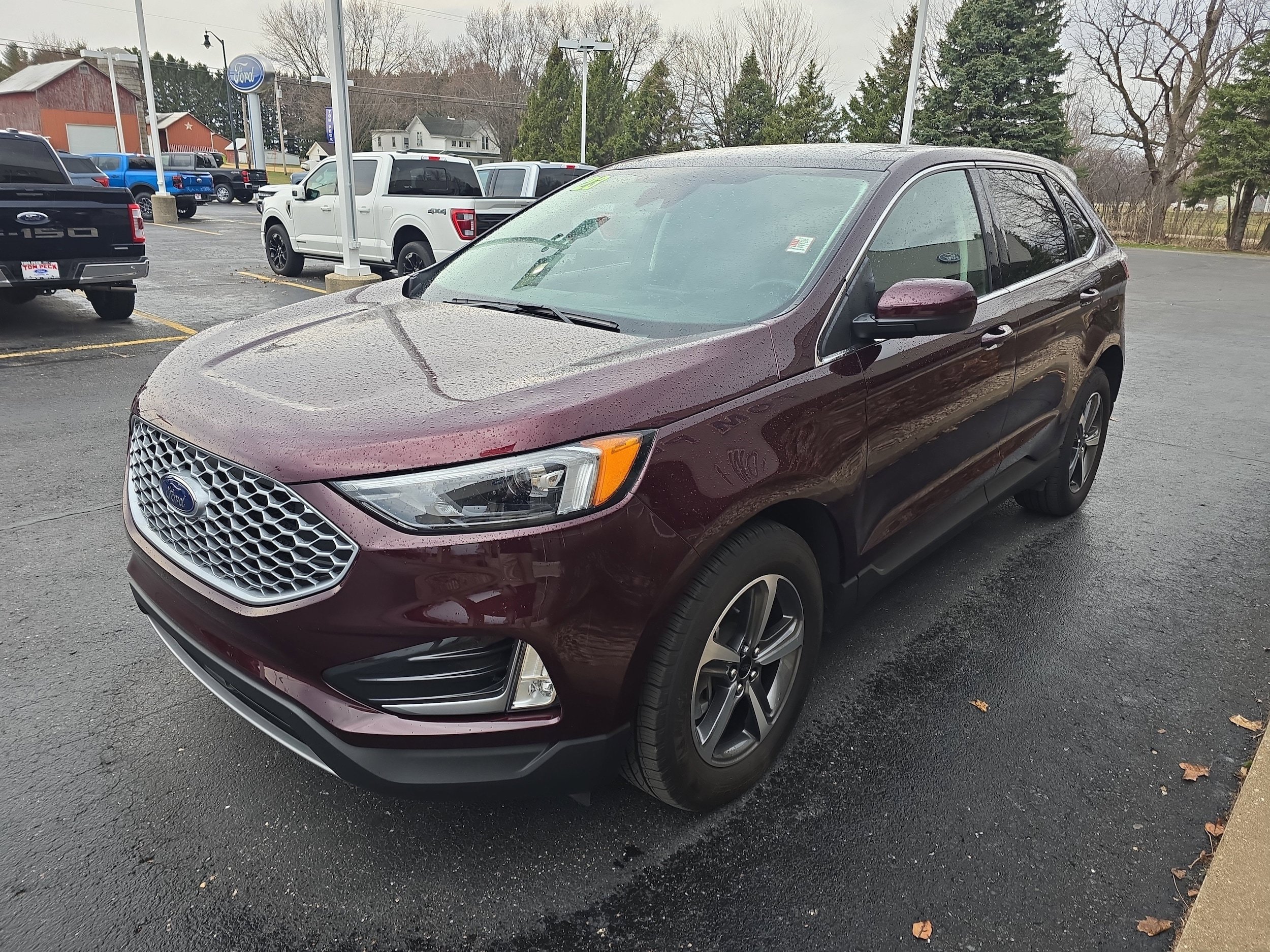 Used 2023 Ford Edge SEL w/ Convenience Package AWD/4WD image 4