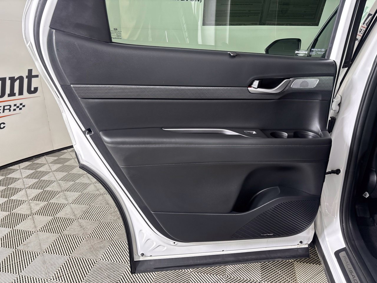 Used 2023 Hyundai Palisade Limited AWD/4WD image 24