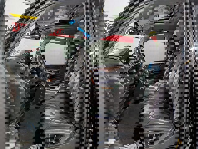 Used 2016 Cadillac Escalade Luxury image 18