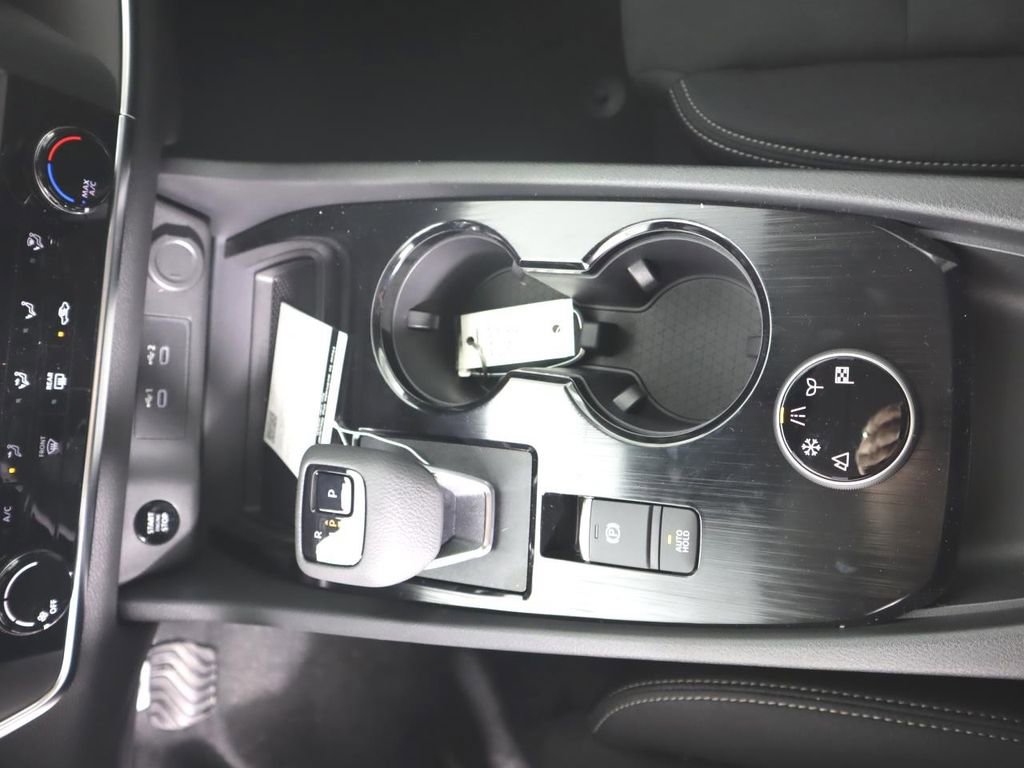 Certified 2025 Nissan Rogue S image 15