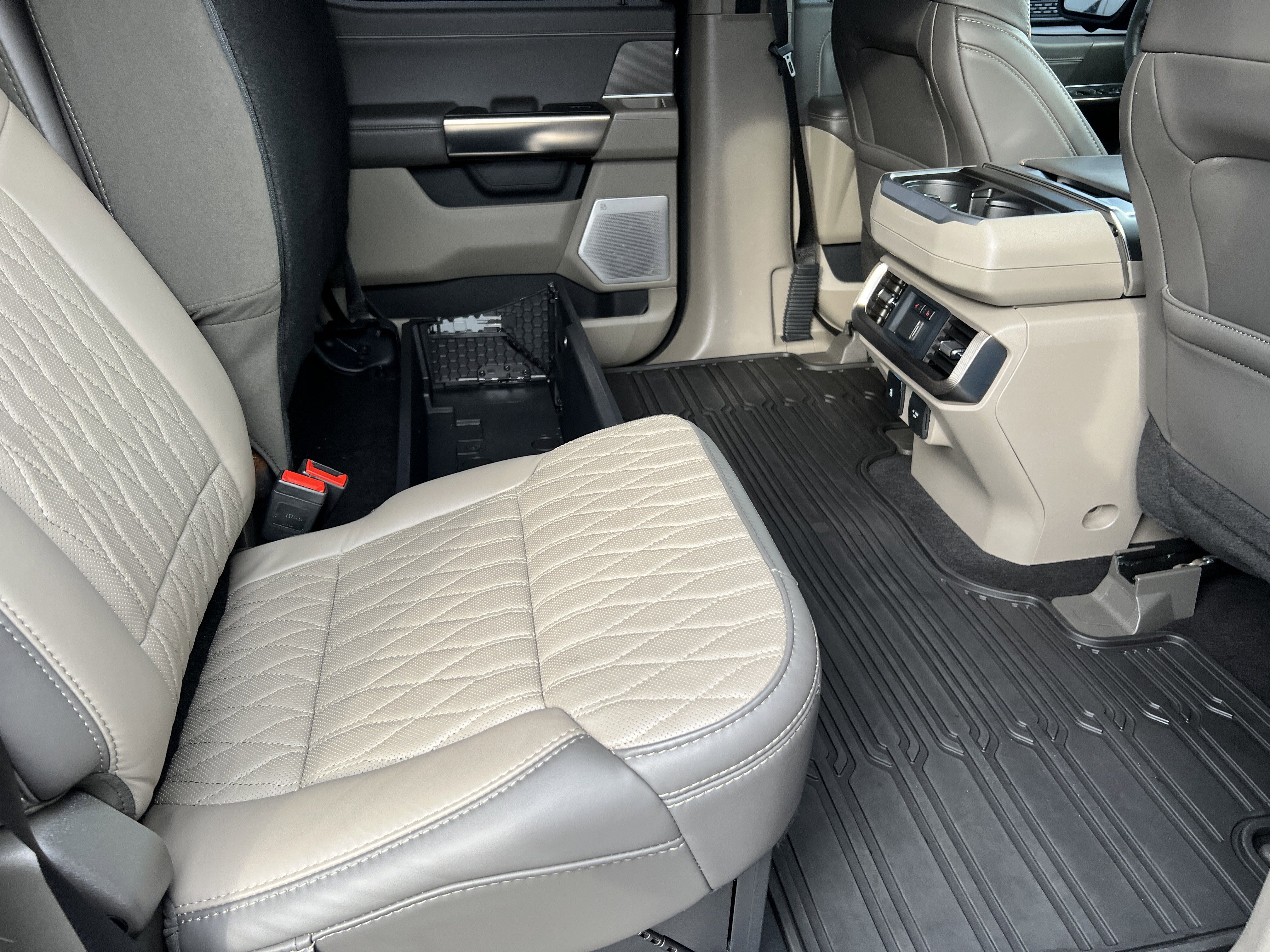 Used 2024 Ford F150 Platinum w/ Equipment Group 703A Plus image 19