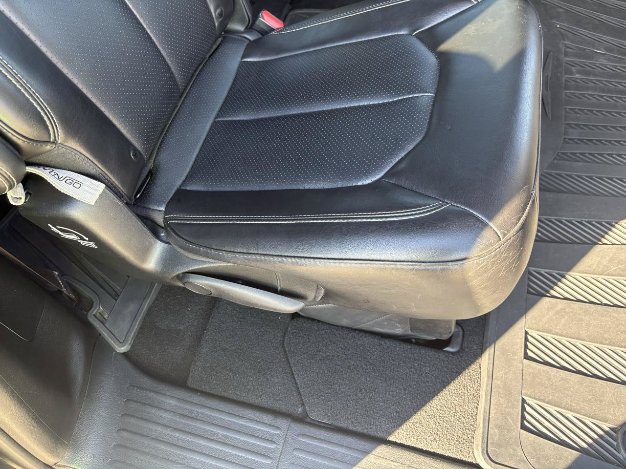 Used 2023 Chrysler Pacifica Touring-L w/ S Appearance Package FWD image 49
