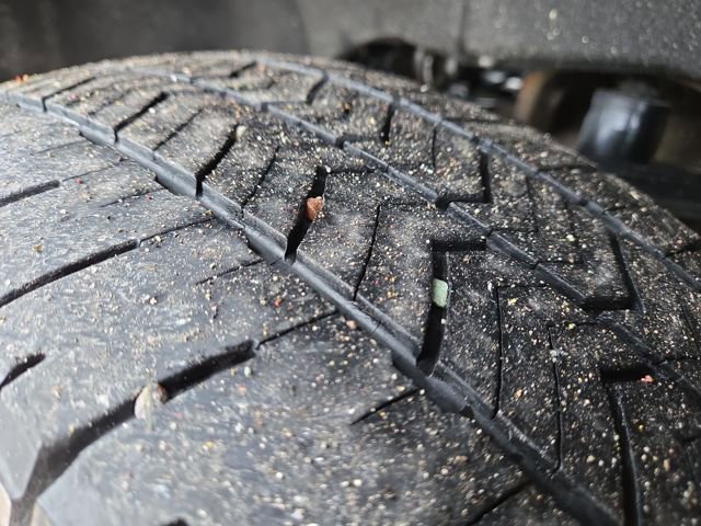 Used 2024 GMC Sierra 3500 SLE w/ SLE Convenience Package image 8