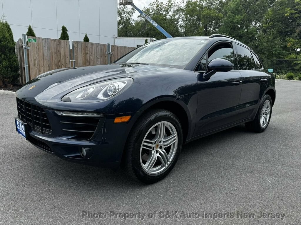 Used 2017 Porsche Macan AWD/4WD image 2