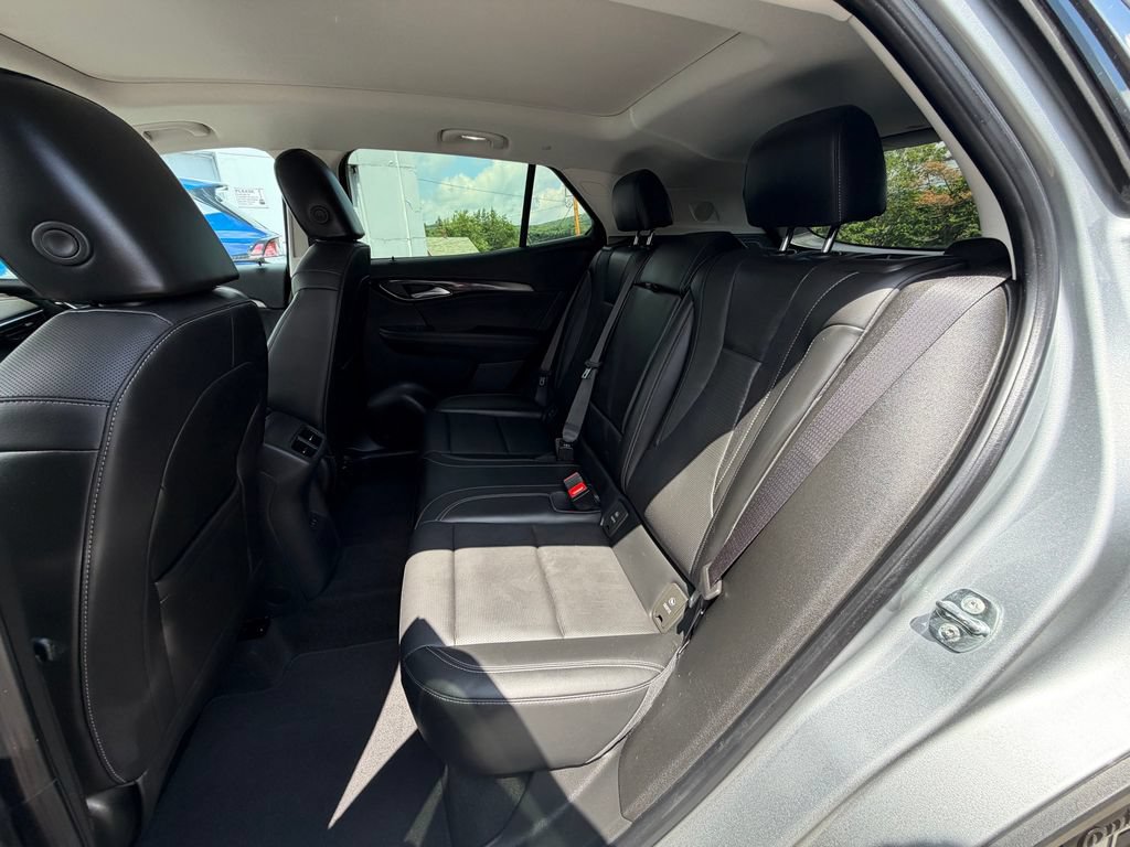 Used 2025 Buick Envision Preferred AWD/4WD image 10