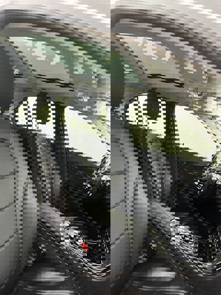 Used 2015 Mercedes-Benz C 300 4MATIC Sedan image 38