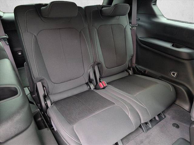Used 2025 Jeep Grand Cherokee L Laredo RWD image 21