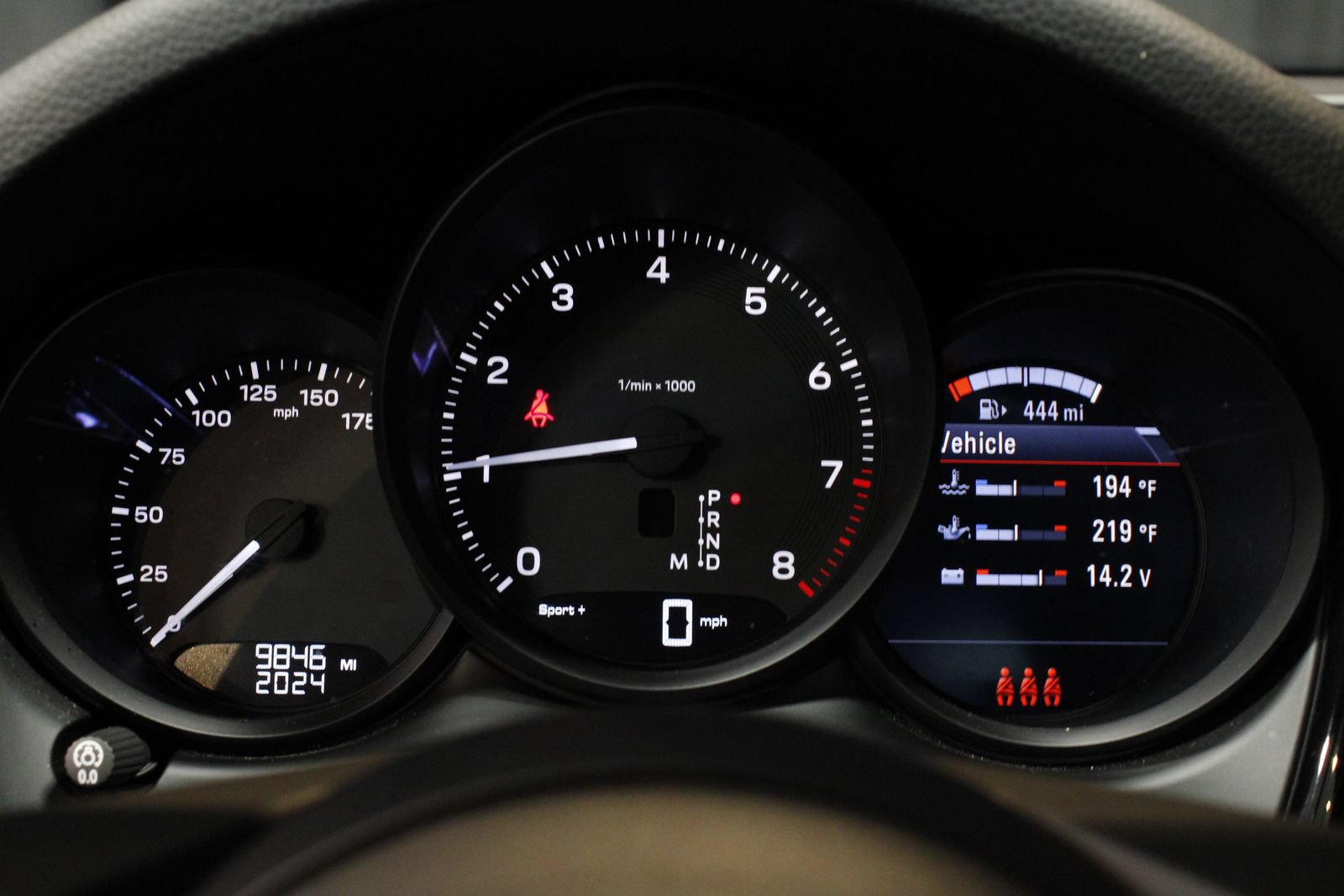 Certified 2026 Porsche Macan AWD/4WD image 23