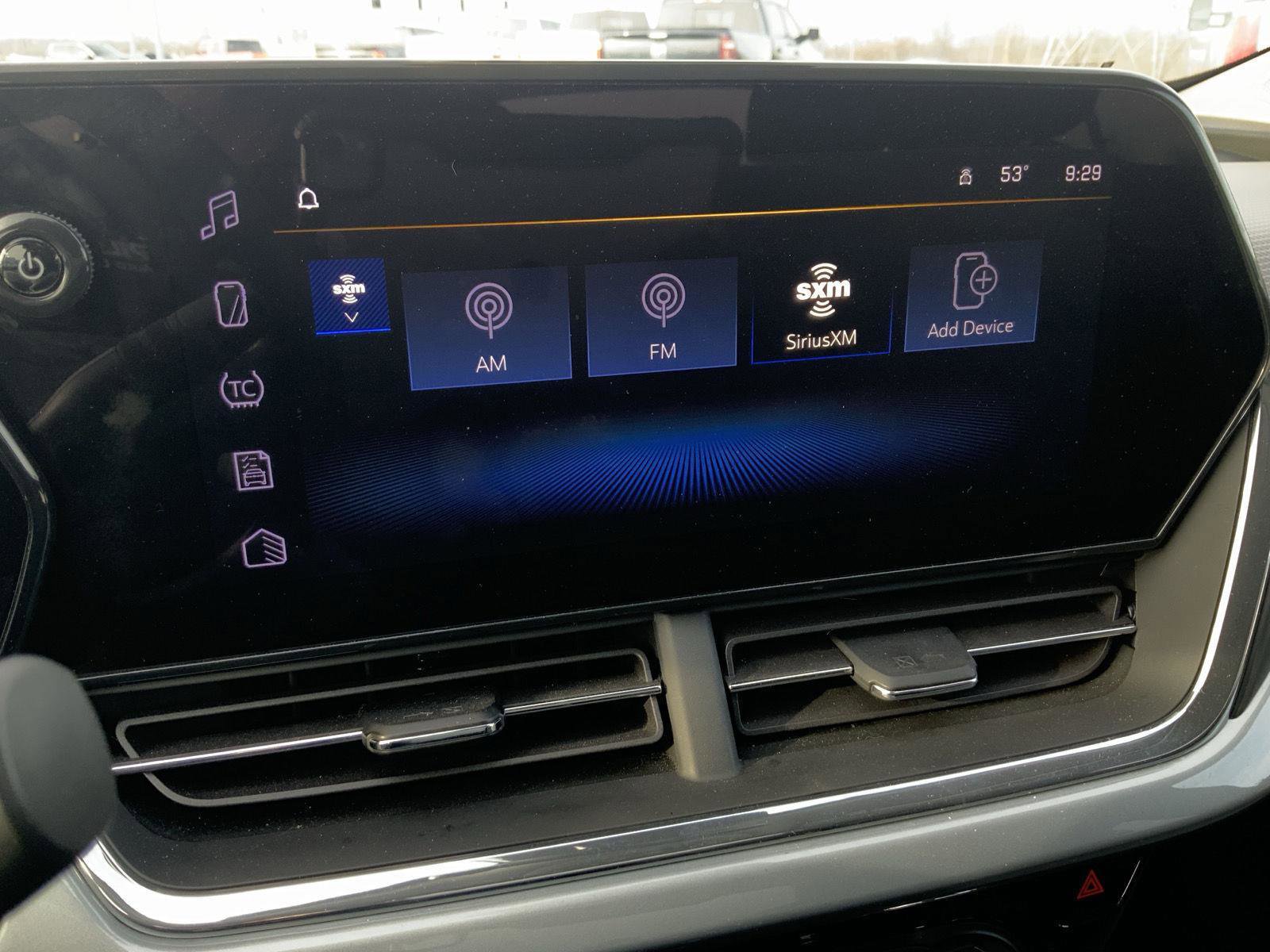 Used 2025 Chevrolet Trax LT w/ LT Convenience Package image 32