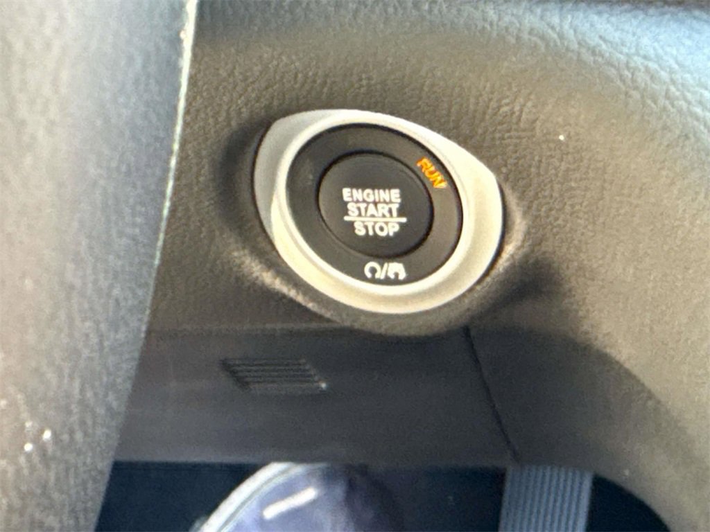 New 2026 Chrysler Pacifica Select image 28