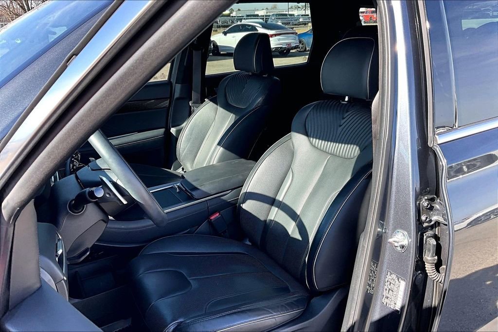 Used 2024 Hyundai Palisade Calligraphy image 35
