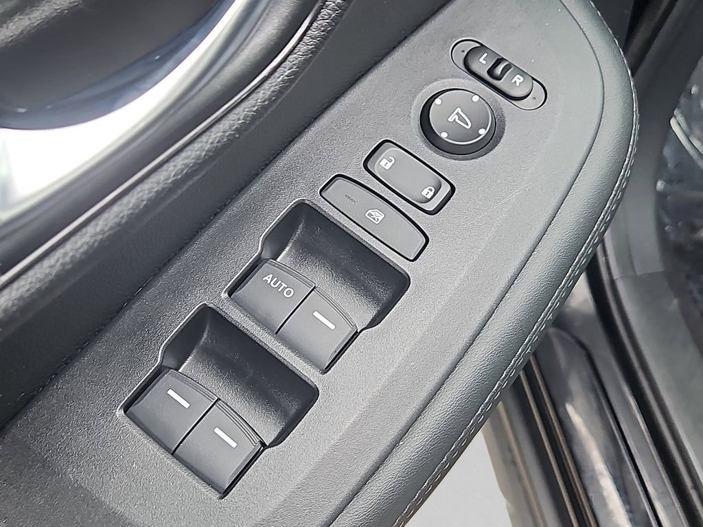 Certified 2023 Honda HR-V LX image 21
