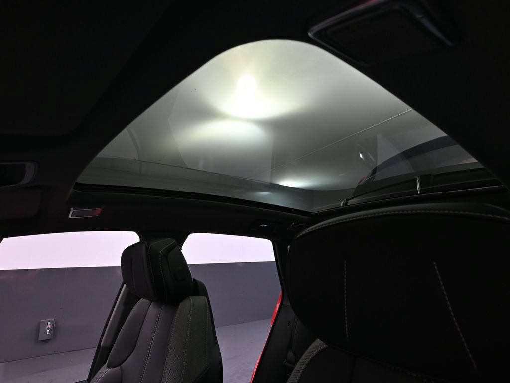 Used 2026 Cadillac Optiq Sport 1 w/ LPO, Floor Liner Package AWD/4WD image 19