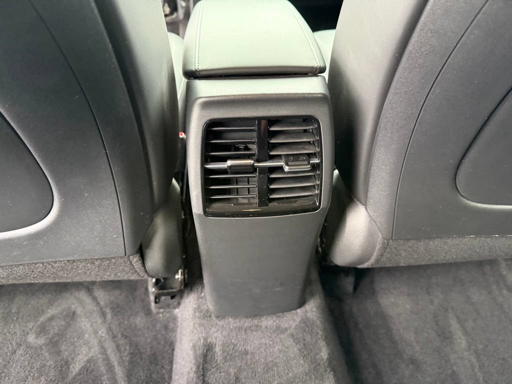 Used 2024 Kia Niro EX w/ EX Cold Weather Package FWD image 15
