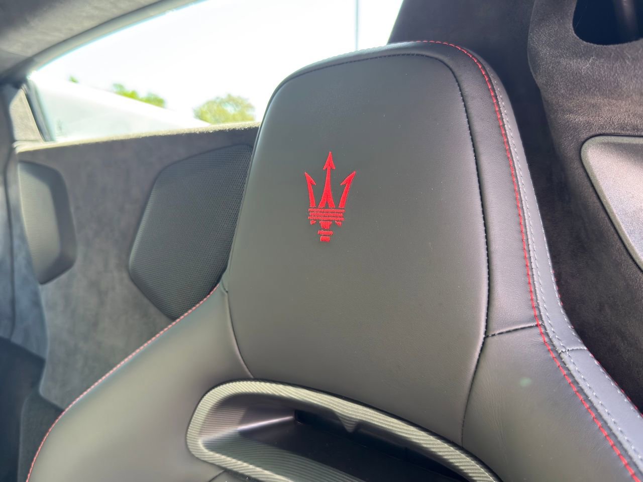 Used 2023 Maserati MC20 Spyder image 22