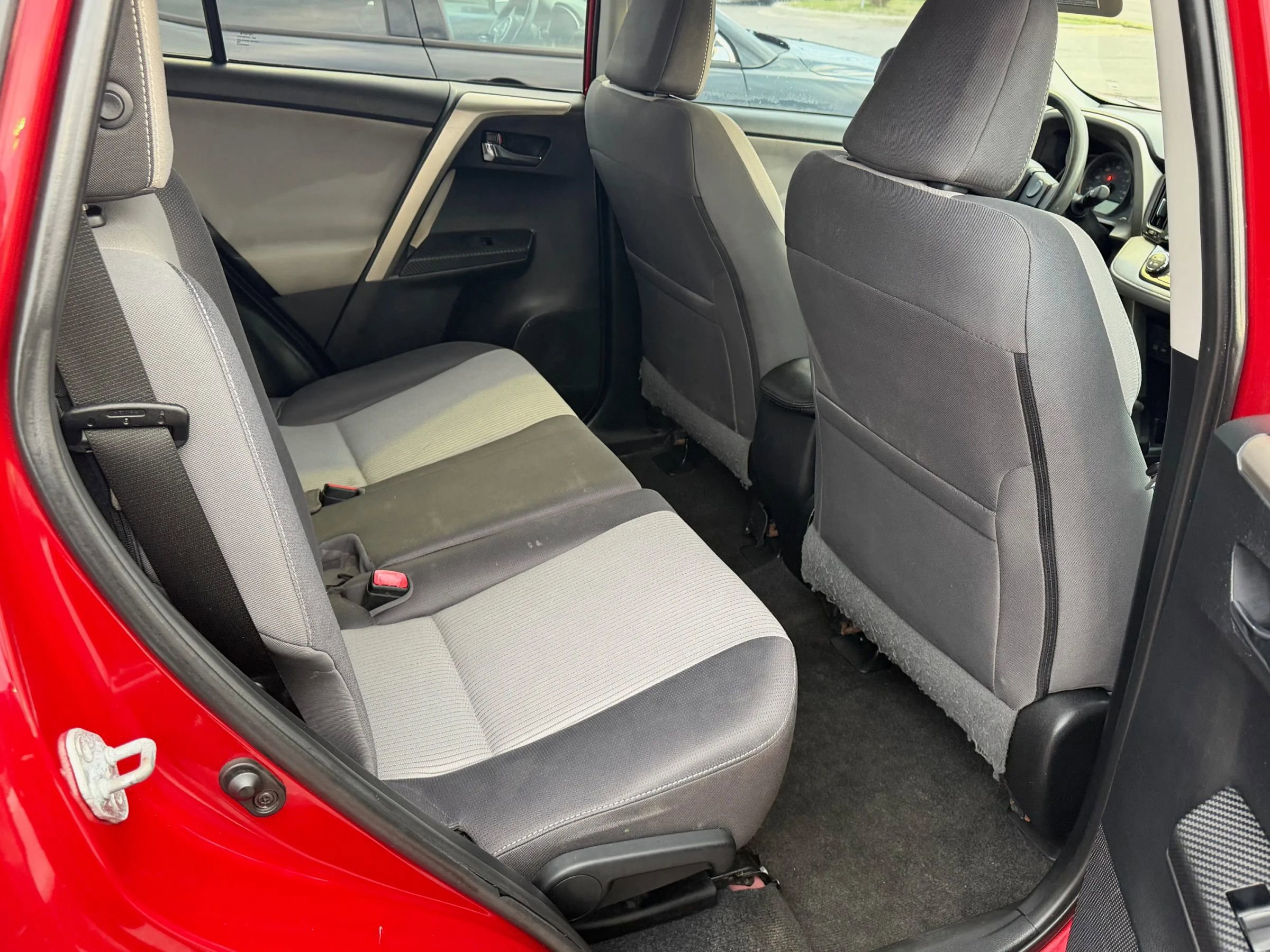 Used 2015 Toyota RAV4 XLE image 6