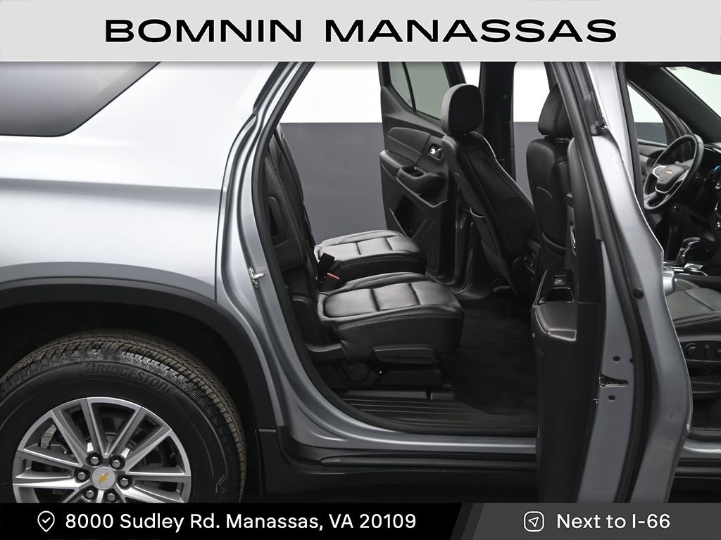 Used 2023 Chevrolet Traverse LT image 10