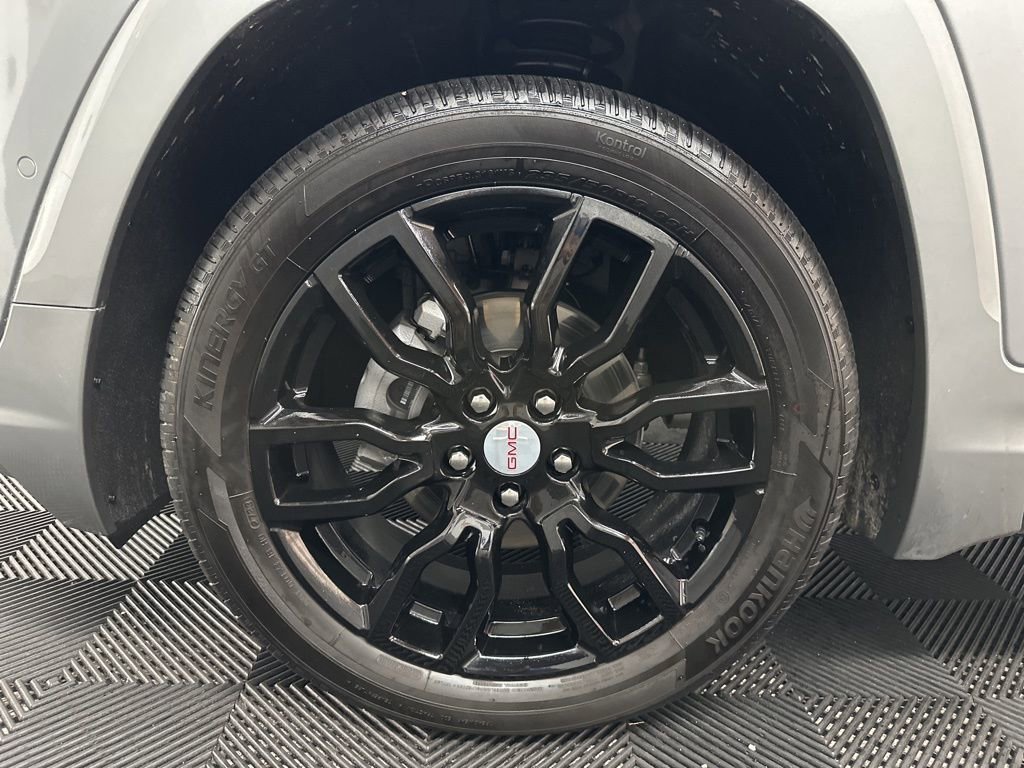 Used 2024 GMC Terrain Denali w/ Denali Premium Package image 42