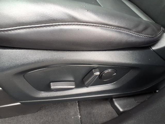 Used 2022 Ford Explorer XLT w/ Equipment Group 202A image 20