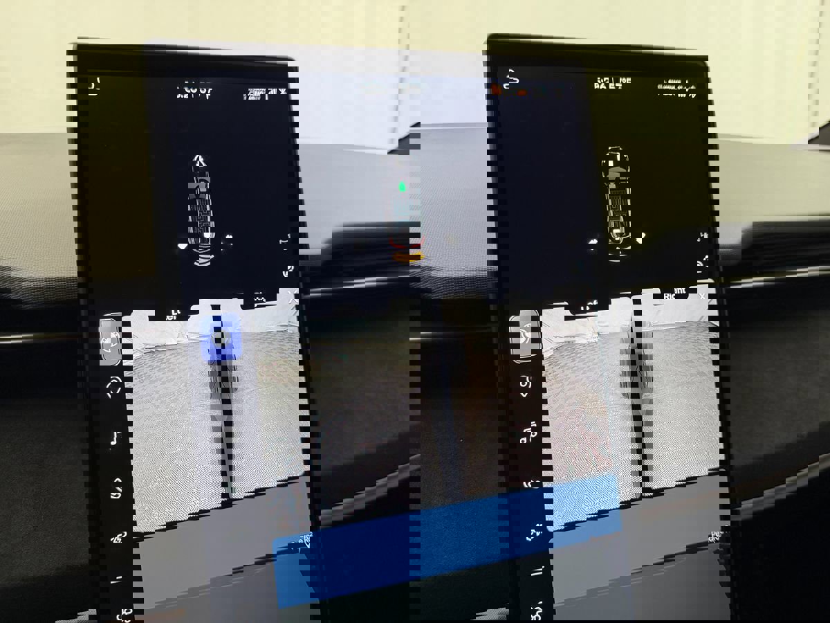 Used 2023 Fisker Ocean Extreme image 22