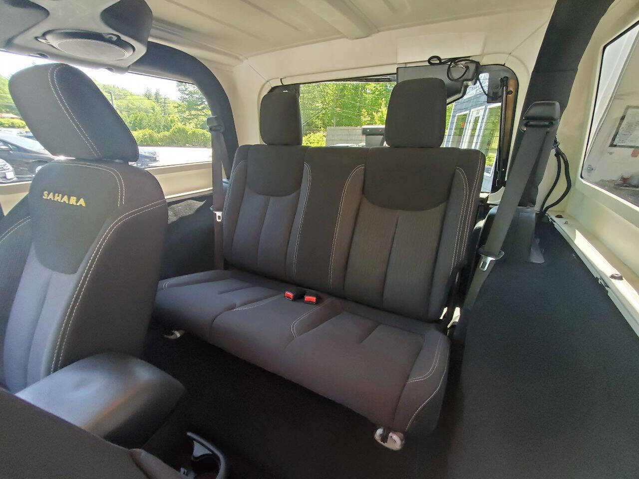 Used 2014 Jeep Wrangler Sahara w/ Connectivity Group image 12