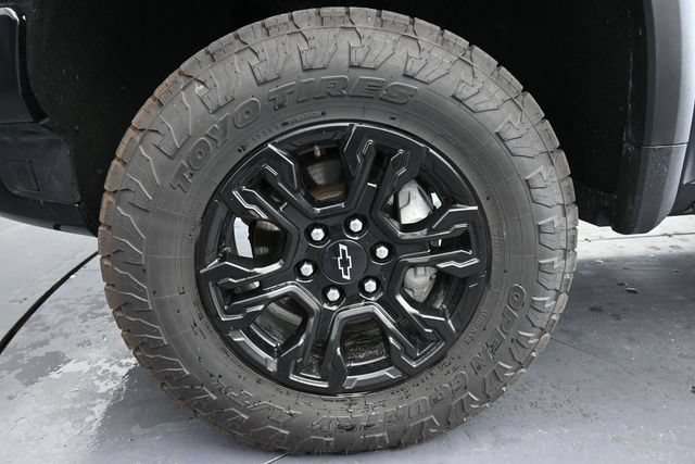 Used 2024 Chevrolet Silverado 1500 ZR2 w/ Technology Package AWD/4WD image 22