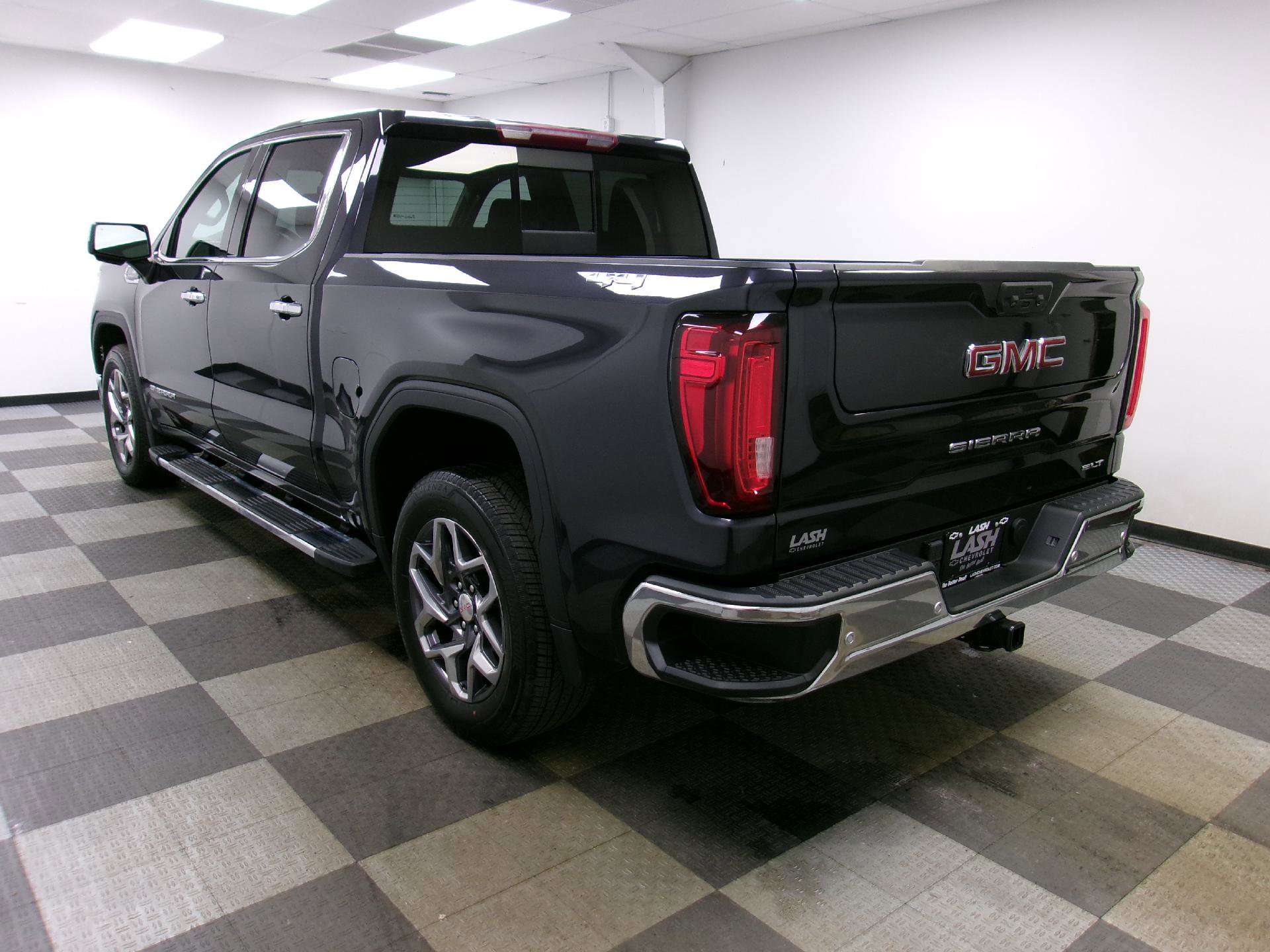 Certified 2022 GMC Sierra 1500 SLT w/ SLT Premium Plus Package AWD/4WD image 2