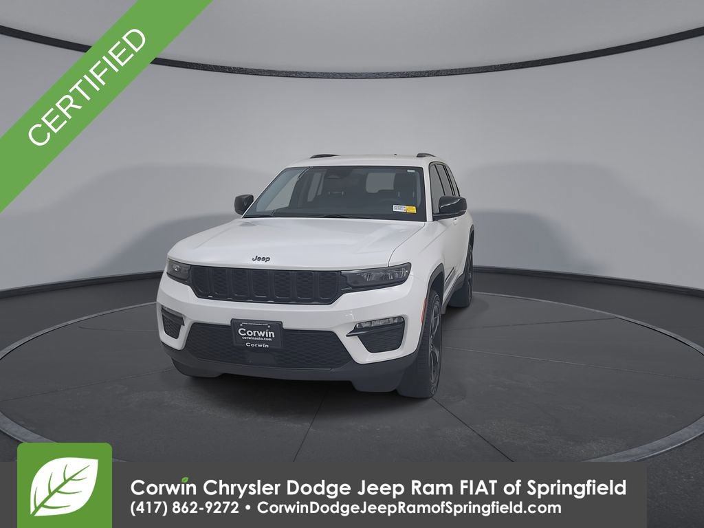 Used 2023 Jeep Grand Cherokee Limited w/ Black Appearance Package image 4