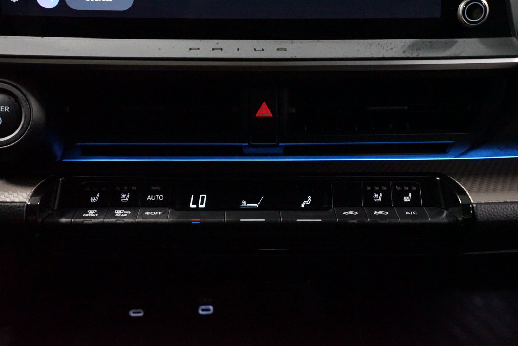 Certified 2024 Toyota Prius Limited w/ Limited Premium Package FWD image 20