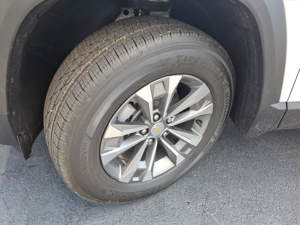New 2027 Chevrolet Equinox LT w/ Safety and Technology Package FWD image 16