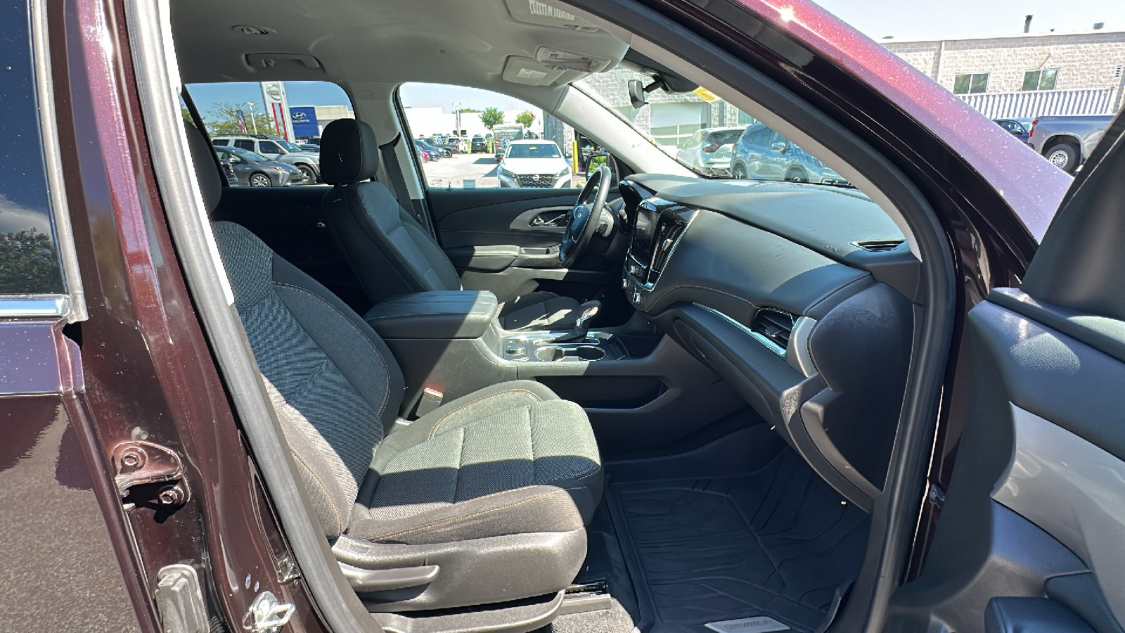 Used 2021 Chevrolet Traverse LT AWD/4WD image 23