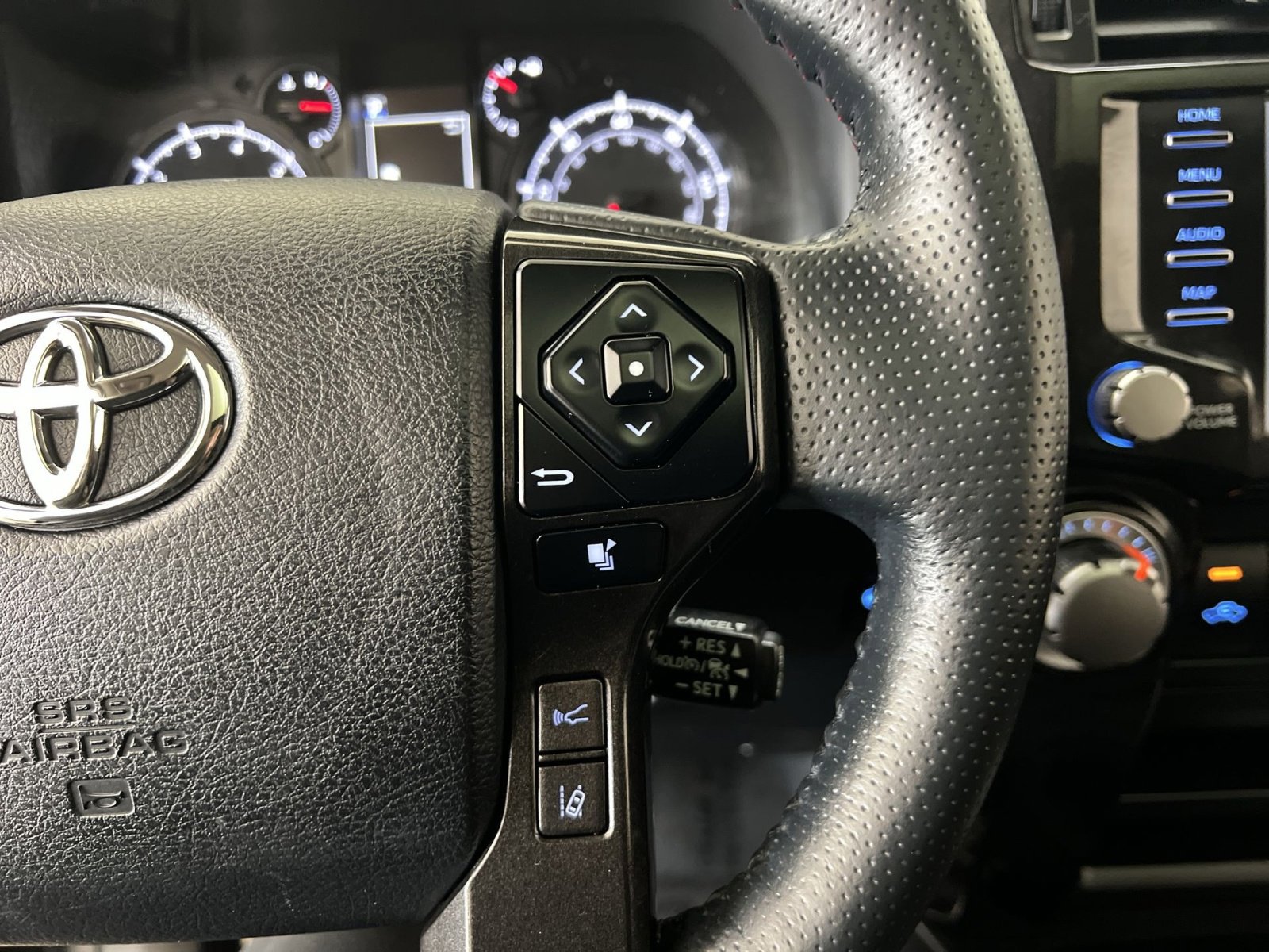 Used 2023 Toyota 4Runner 40th Anniversary SE AWD/4WD image 33