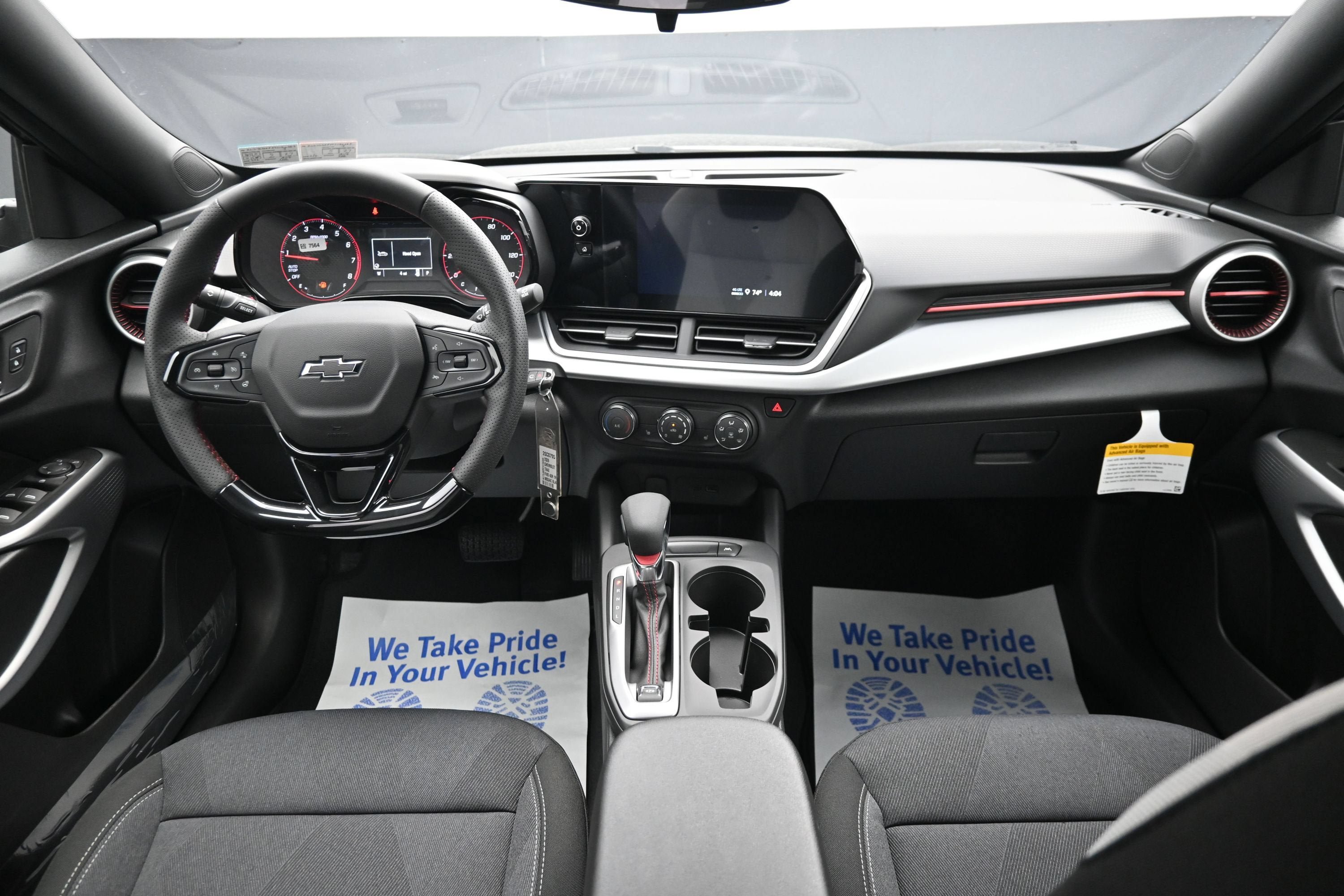 Used 2026 Chevrolet Trax RS w/ Sunroof Package FWD image 20