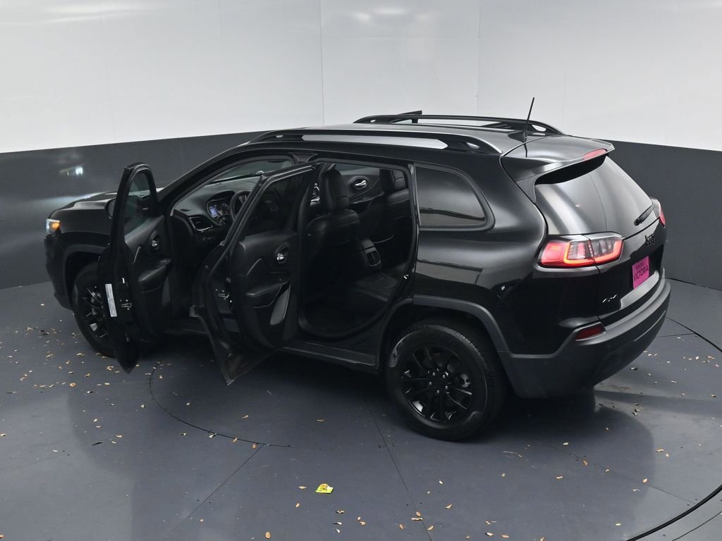 Used 2023 Jeep Cherokee Altitude Lux image 17