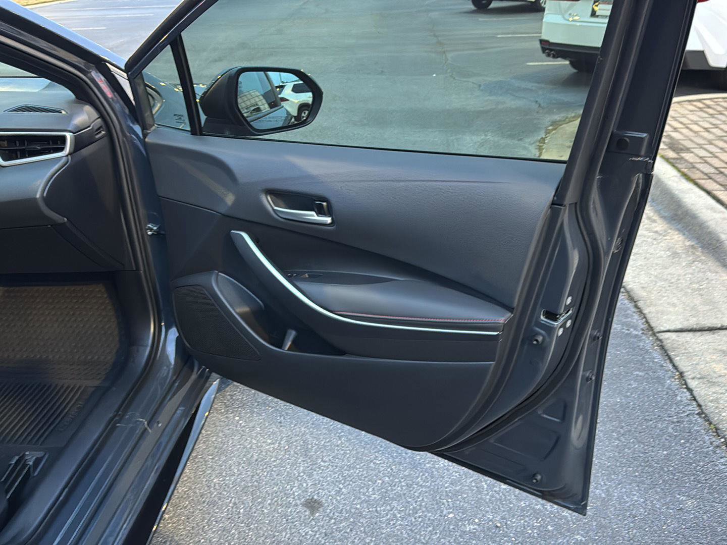 Certified 2023 Toyota Corolla SE image 12