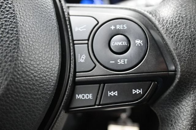 Used 2023 Toyota RAV4 LE AWD/4WD image 19