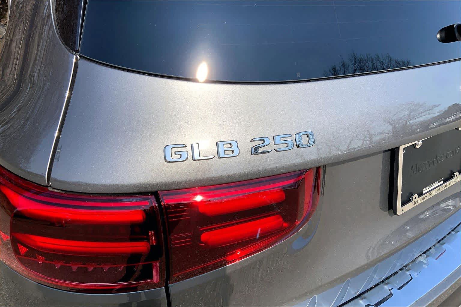 New 2026 Mercedes-Benz GLB 250 4MATIC image 19