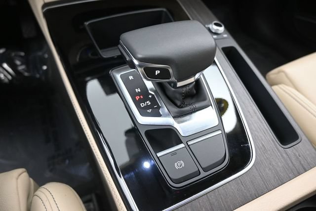Used 2025 Audi Q5 2.0T Premium Plus w/ Premium Plus Package AWD/4WD image 17