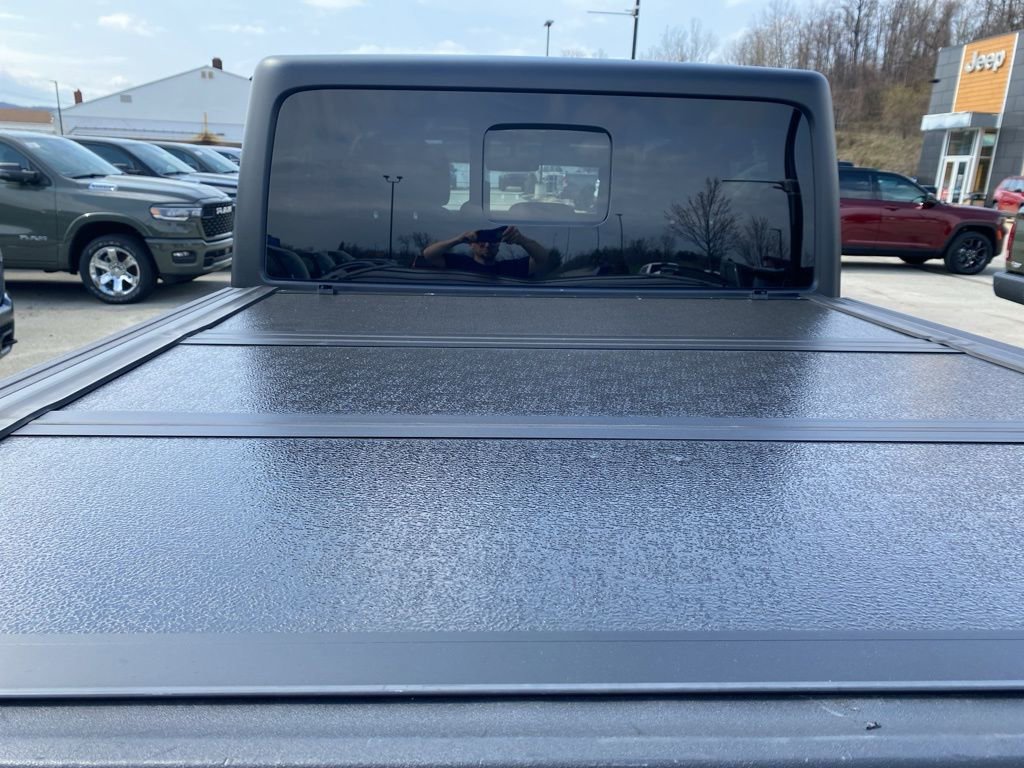 Used 2021 Jeep Gladiator Sport image 8