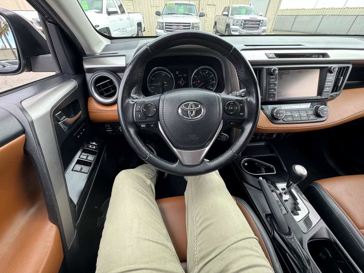 Used 2017 Toyota RAV4 Limited w/ Advanced Technology Package AWD/4WD image 34
