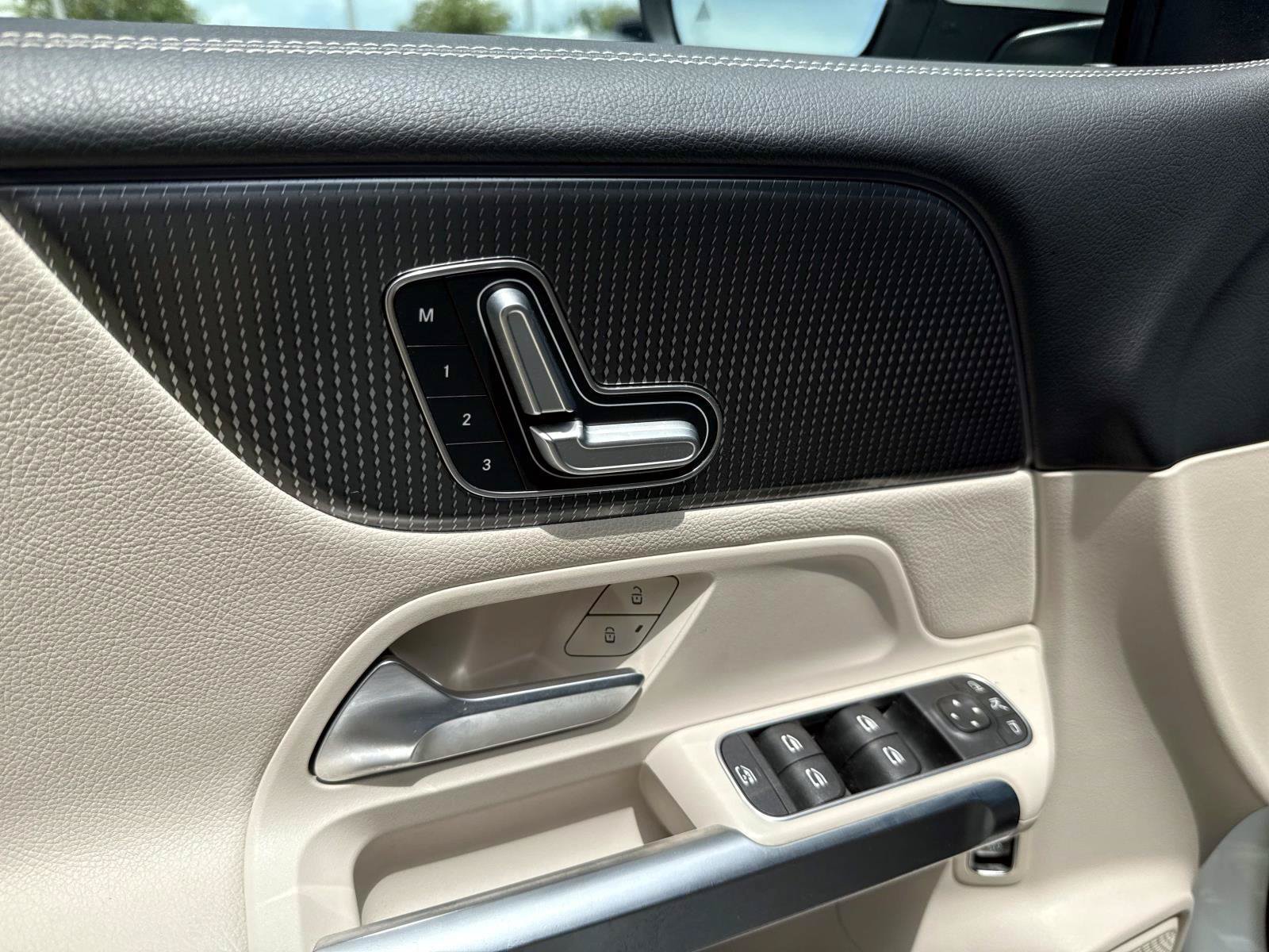 Certified 2021 Mercedes-Benz GLB 250 4MATIC image 18